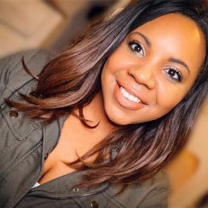 Meet your Posher, Carlie